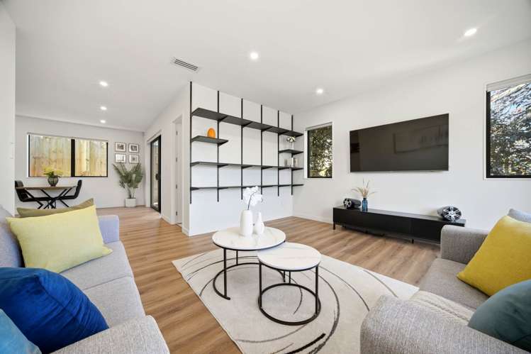 57E Hogans Road_1