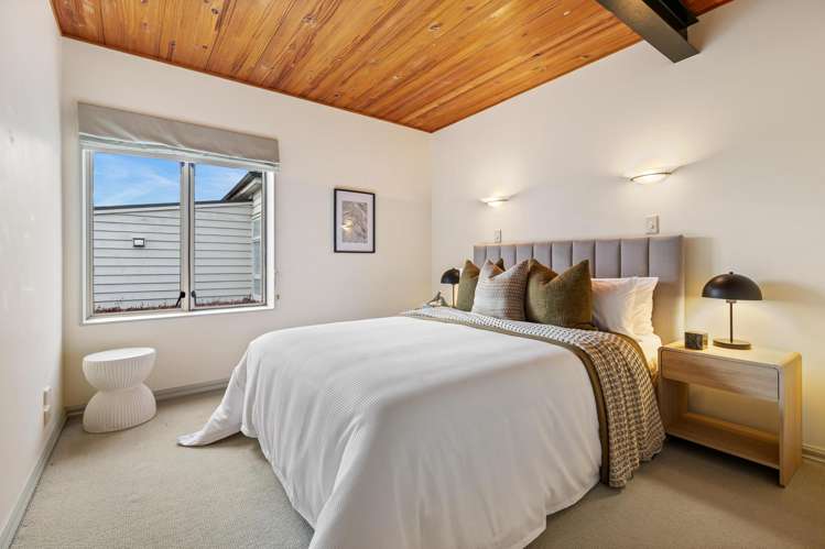 2/145 Victoria Road Devonport_16