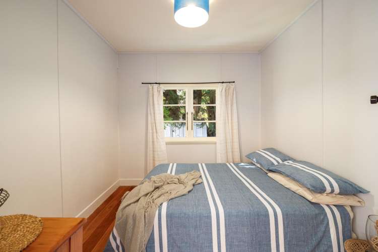 279 Marine Drive Charteris Bay_13