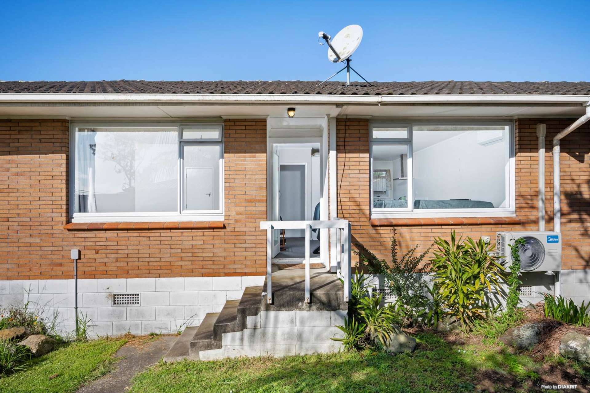 2/24A Vine Street Mangere East_0