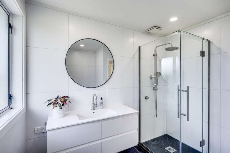 233 School Road Clive_11