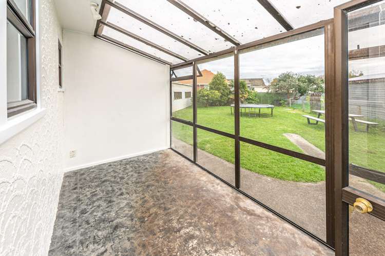 24 Selwyn Crescent College Estate_17