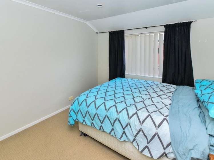 12 Belfry Place Wattle Downs_10