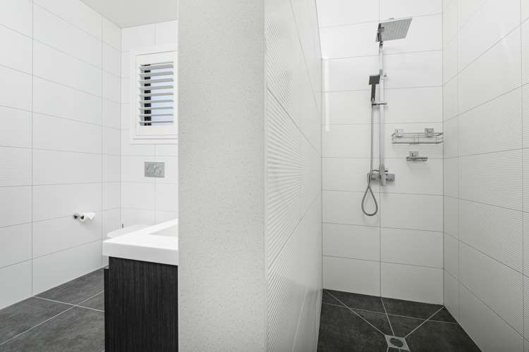 80 Riverhead Point Drive Riverhead_18