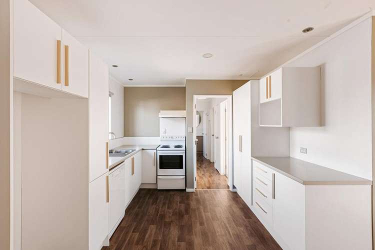 80B Coopers Road Gate Pa_10