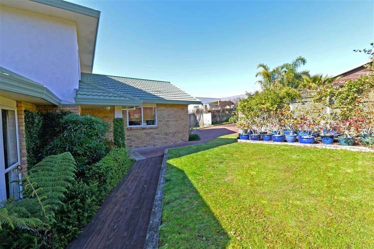 14 Queen Natalie Place Massey_3