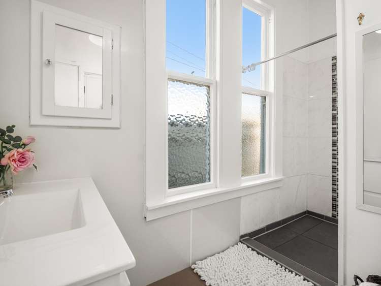 39 Parnwell Street Burwood_17