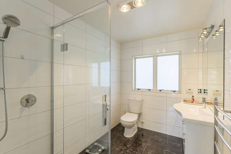 145 Milne Drive Paraparaumu_17