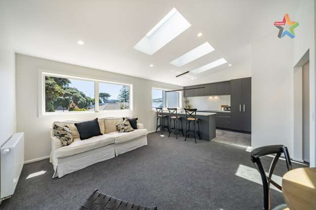 1//- 7 Grays Road Plimmerton_2