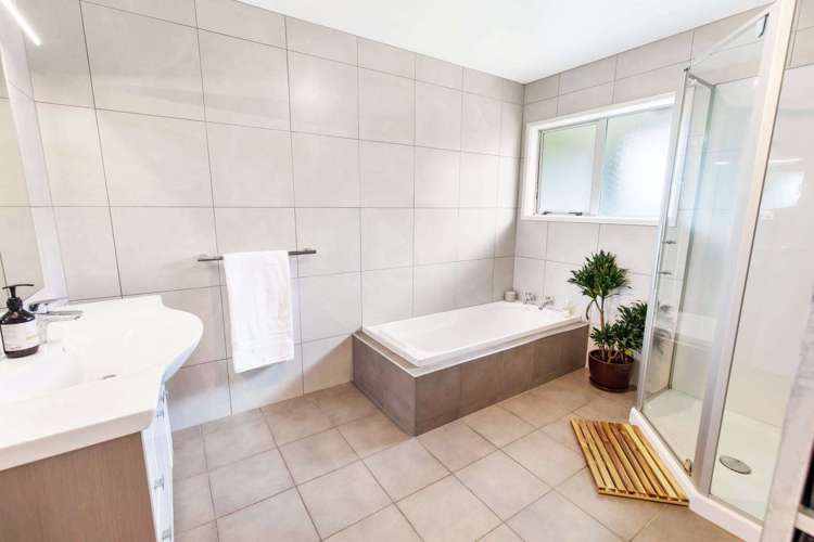 3 Cotswolds Close Otamatea_14