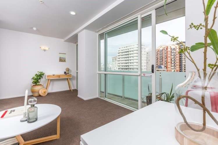 726/10 Waterloo Quadrant Auckland Central_3