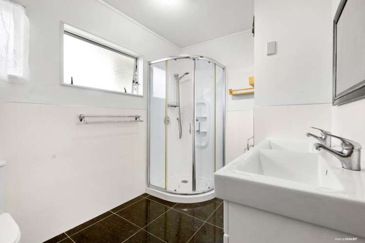 2/51 Fruitvale Road New Lynn_4