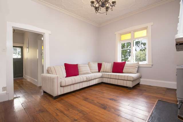 2 Rewa Street New Lynn_2