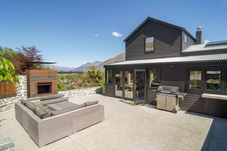 2 York Street Queenstown_18