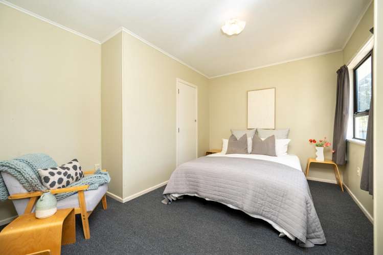 407 Hart Drive Frimley_7