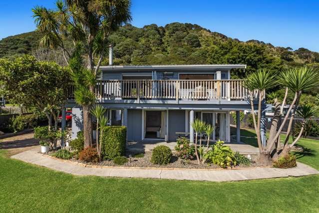 Coastal Living with Breathtaking Ocean Views!