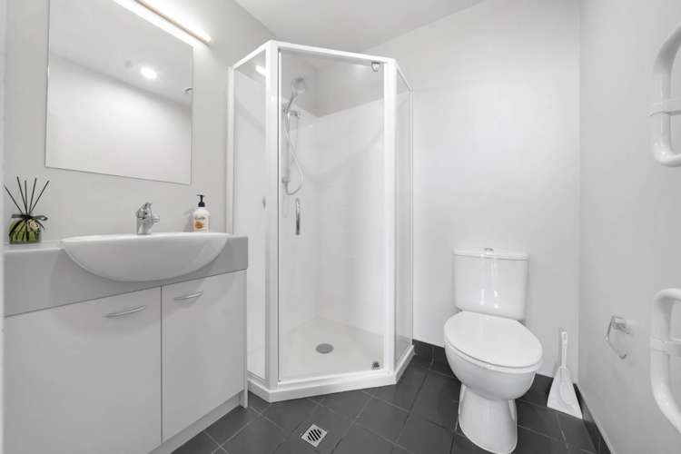 601/17 Amersham Way Manukau_18