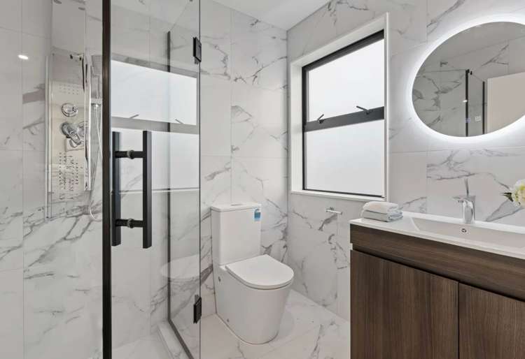 12 Woodacre Street Flat Bush_7
