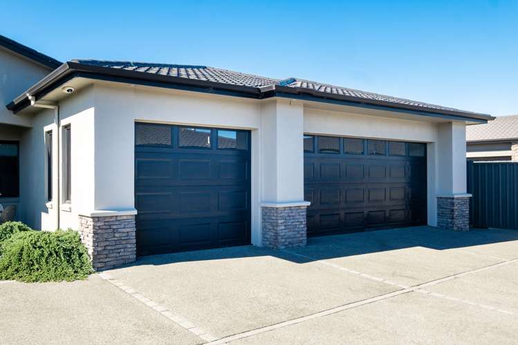 39 Heynes Place Clive_19