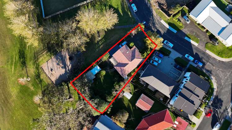 13 Locket Road_2