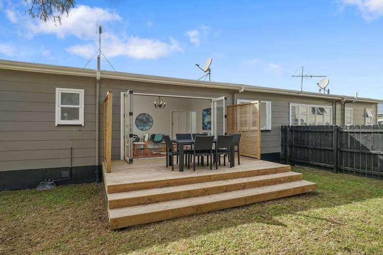 696 Te Atatu Road Te Atatu Peninsula_12