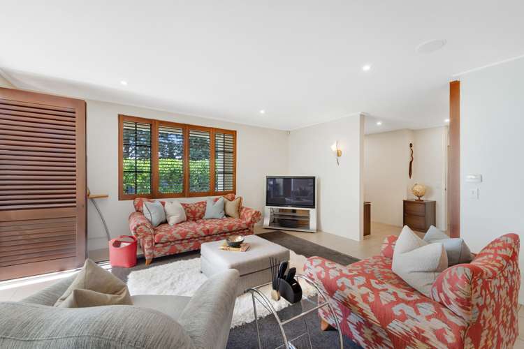 2 Glenoaks Rise Mellons Bay_22