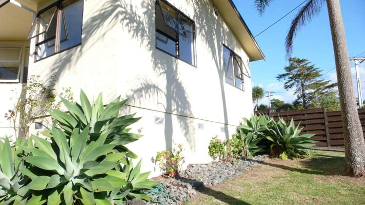 19 Coroglen Avenue Birkenhead_15