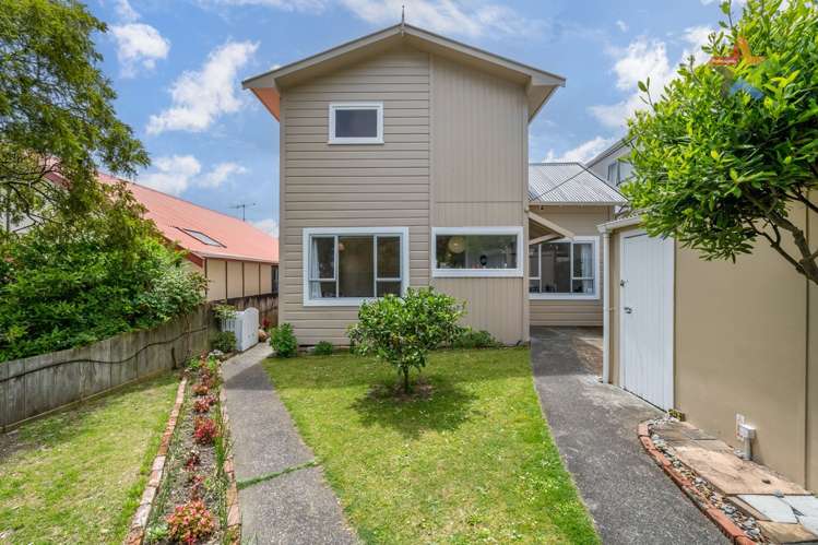 18 Kauri Street Miramar_21