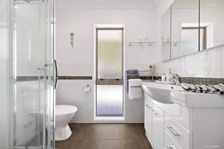 2/6 Carriage Close Northpark_9