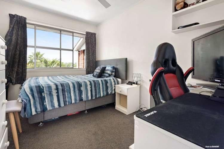 49 Ambler Avenue Glen Eden_11