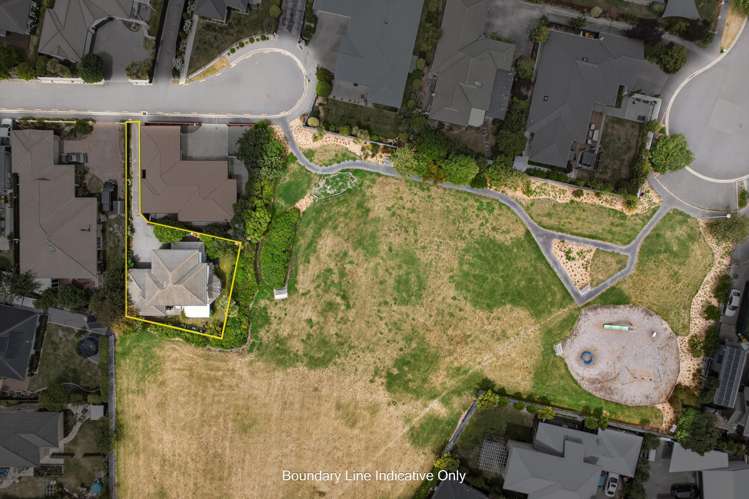 2/7 Crofts Lane Parklands_23