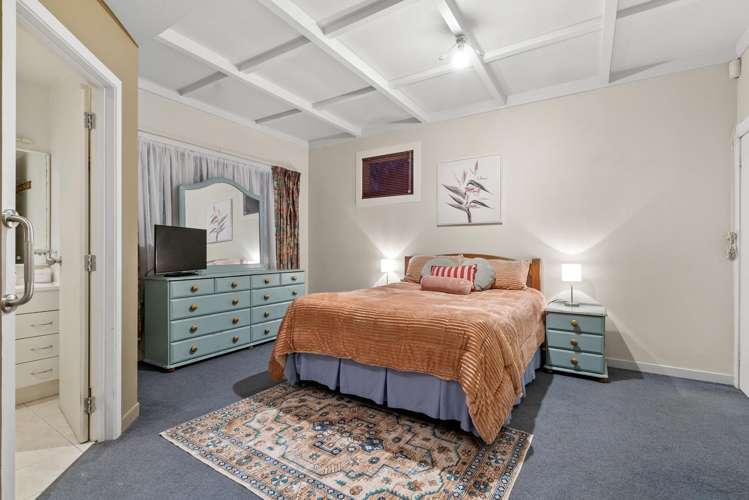 8 Vinter Terrace Mount Albert_10