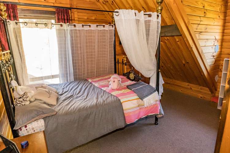 2 Teal Valley Road Hira_12