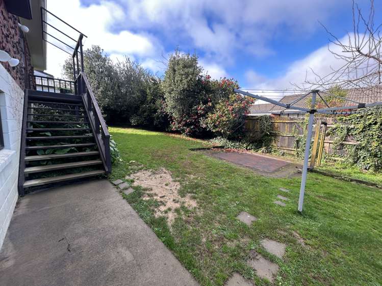 9 Orinda Close Botany Downs_20