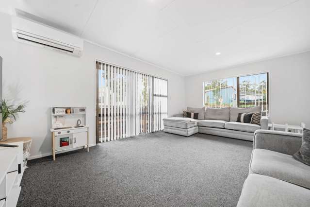 1/319 Roscommon Road Manurewa_1