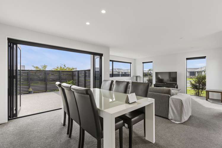 28 Bonecrusher Street Lincoln_5