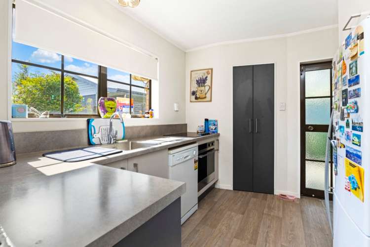 352 Cobham Drive Hillcrest_2