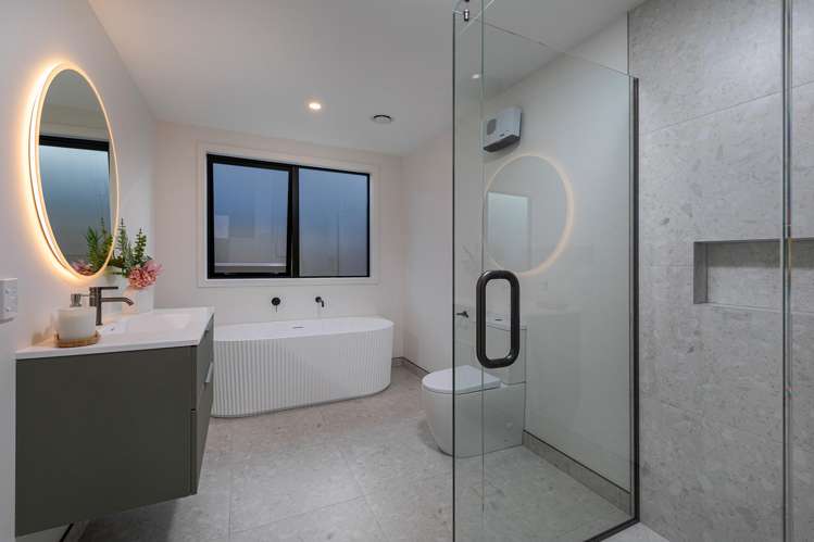 1 Booth Drive Cromwell_21