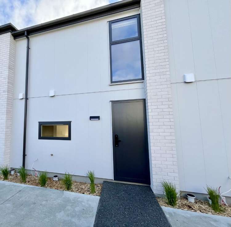 4/33 Winsor Crescent 10222_13