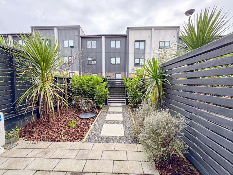 8/327 Glengarry Road 1665_11
