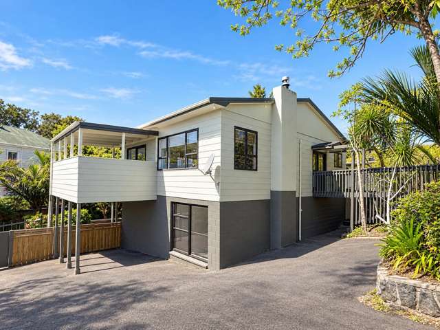 Room for the Whole Family, a Short Walk from St Heliers Beach