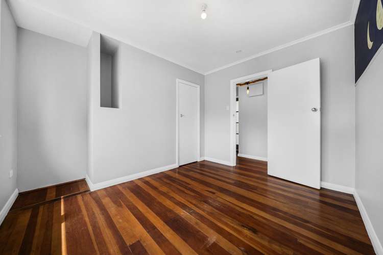 73 TE PUEA AVENUE Meremere_10