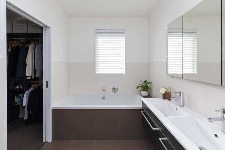 134 Hussey Road Northwood_18