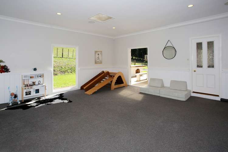 32 Cascade Road Bombay_12