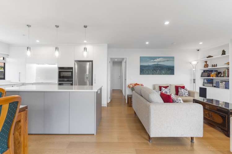 2/15 Cornwall Park Avenue Epsom_5
