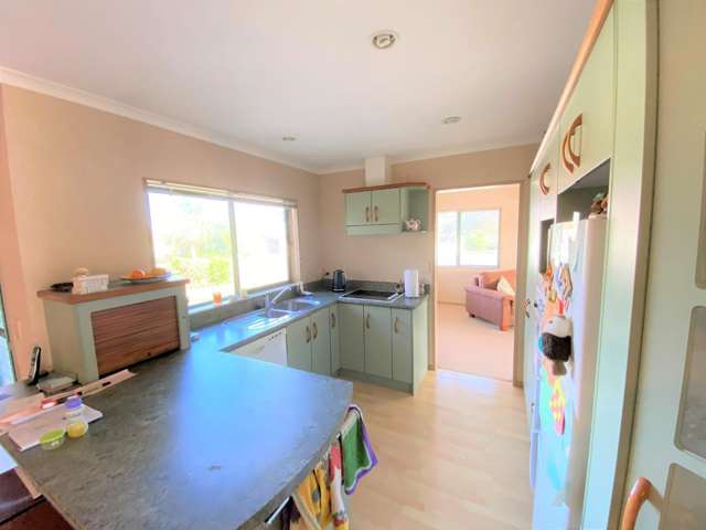 12A Heaphy Street Blockhouse Bay_3