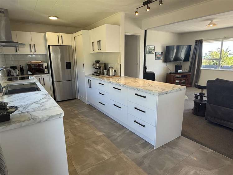 133 Coulson Road Paroa_10