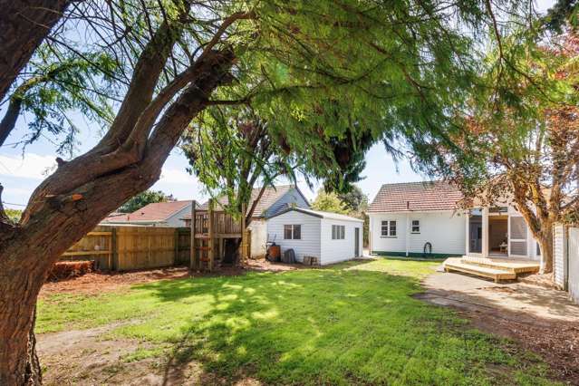 258 College Street West End_3