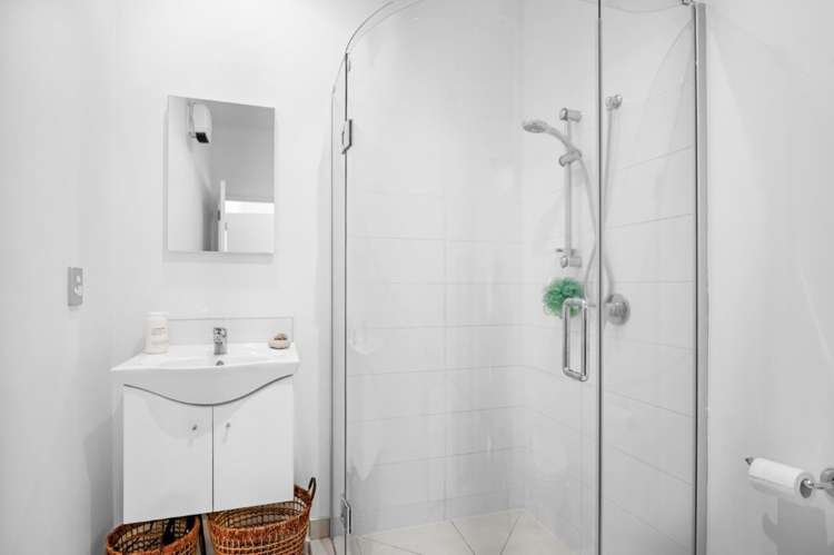 33 Henley Green Northwood_6