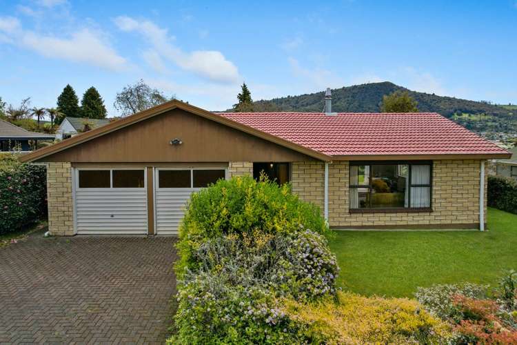 10 Hodgkins Street Pukehangi_14